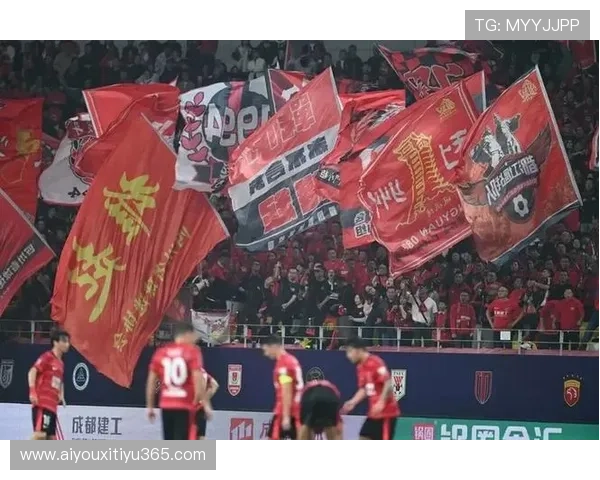 中超赛季落幕，上海双雄争冠成主旋律